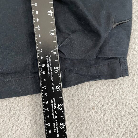 VTG Nike Athletic Dept. Shorts Men 38 Black Y2K Cargos - Picture 11 of 12
